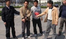 爆料地沟油的记者李翔视频,李翔记者勇敢曝光的背后