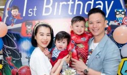 辣妈爆料孩子2岁视频播放,2岁萌娃视频曝光，萌态可掬萌翻网友